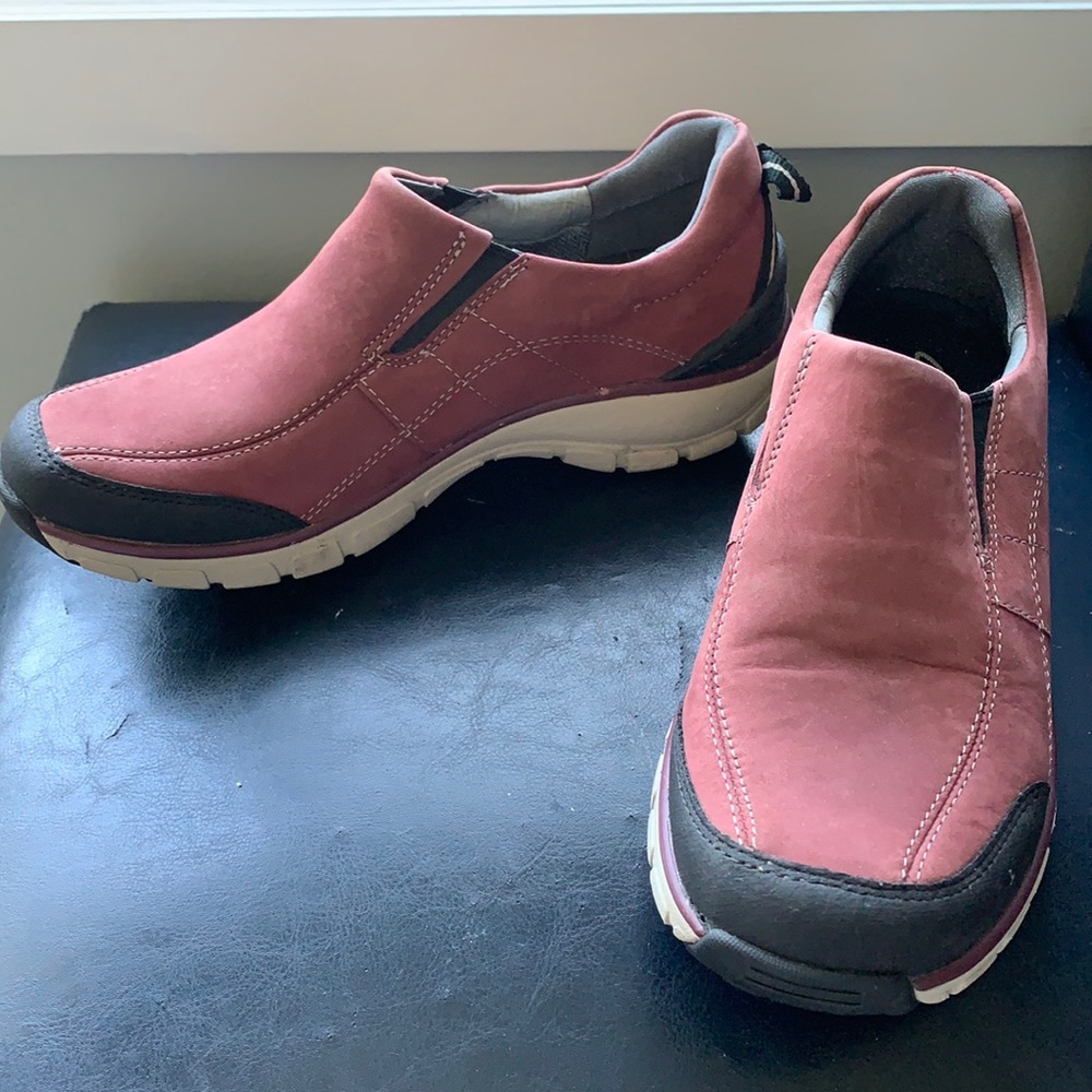 Clarks Wave Walk Shoes
